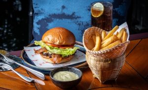 East-Meets-West-in-Jims-Terrace-Classic-American-style-Menu-with-an-Asian-Twist-bZ3GJ9.jpg